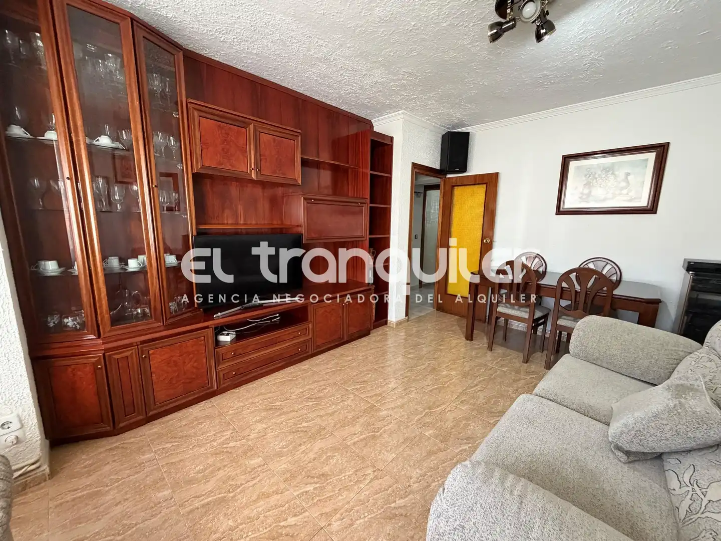 Sala de estar de Piso de alquiler en Fuenlabrada con Parquet, Amueblado y Lavadora