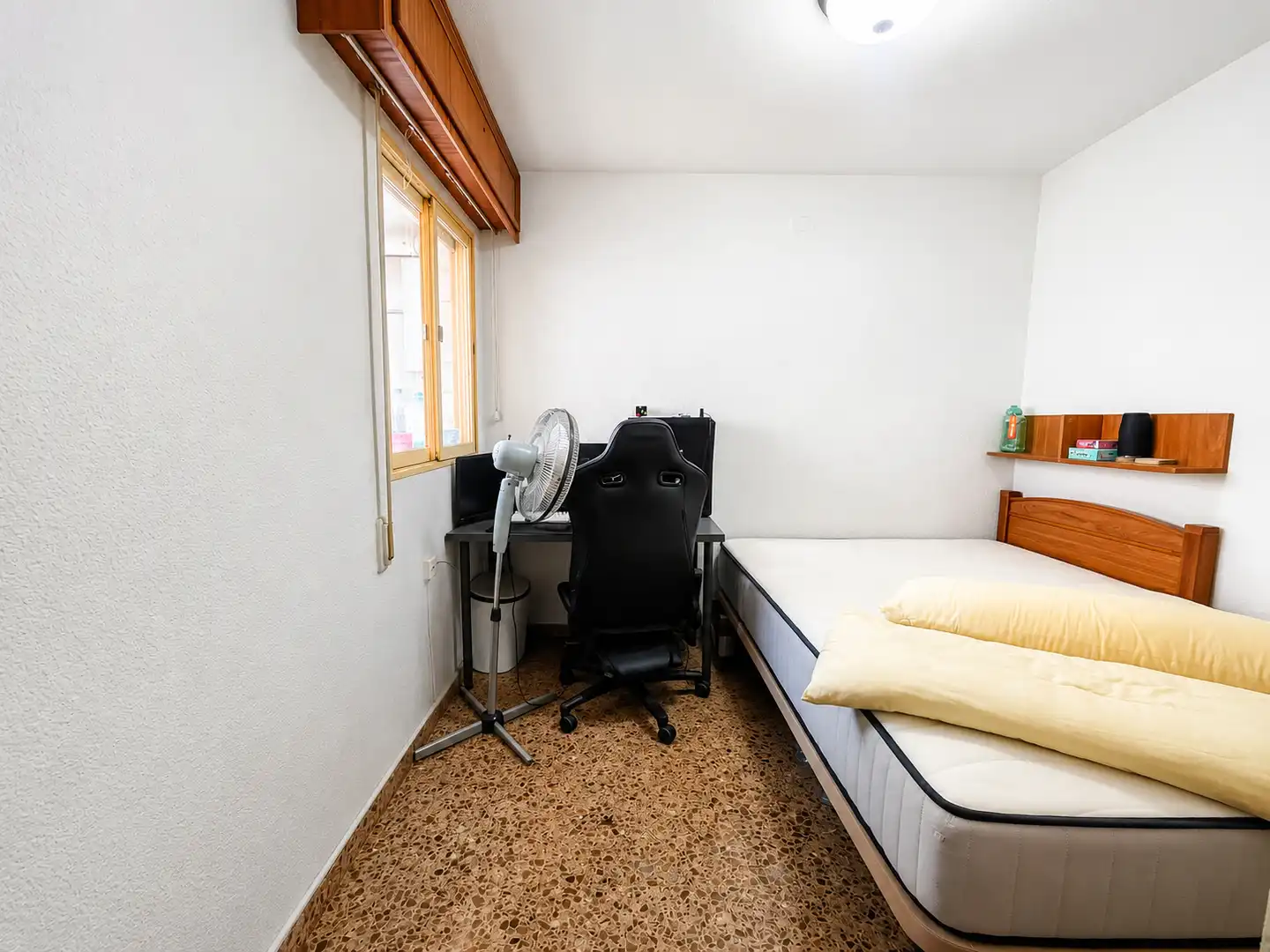 Bedroom of Flat for sale in Valencia  with Furnished and Balcony