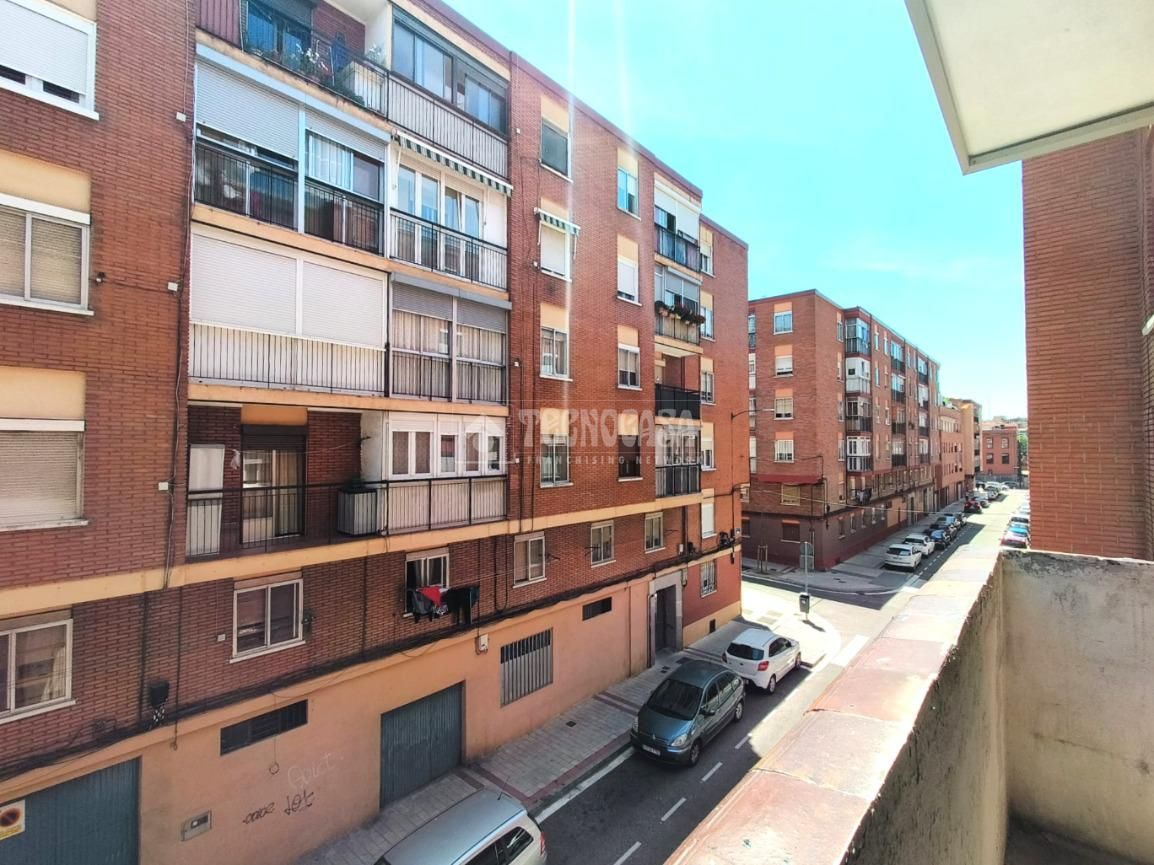 Vista exterior de Pis en venda en Valladolid Capital amb Calefacció i Terrassa