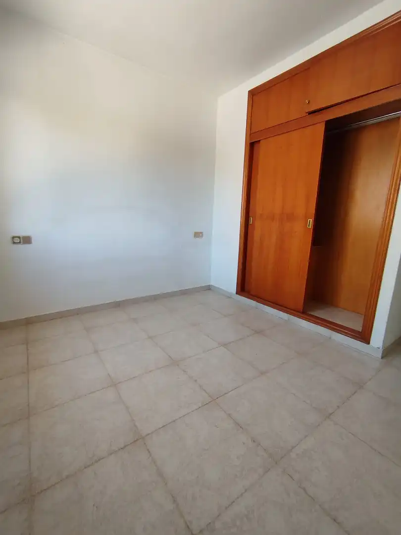 Habitación de Dúplex en venta en Murcia con Terraza, Trastero y Piscina comunitaria