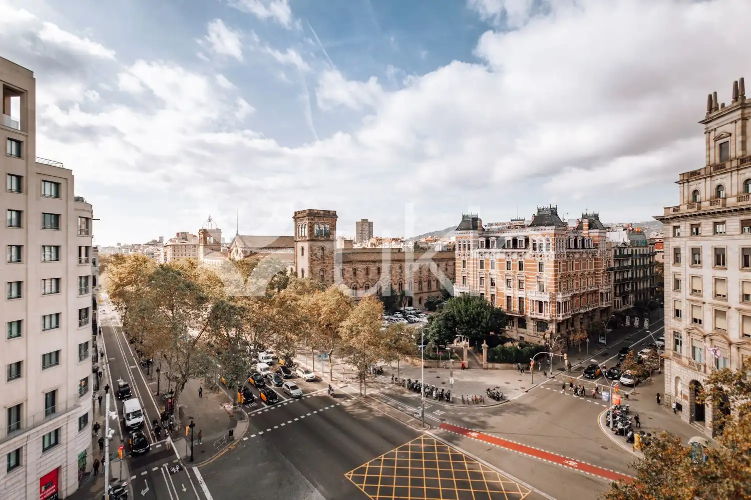 Außenansicht von Wohnungen zur Miete in Barcelona mit Klimaanlage, Heizung und Terrasse