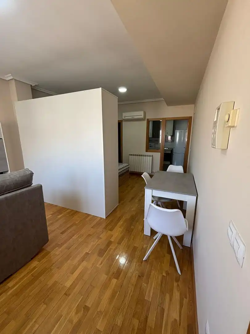 Study for rent in Valdepeñas
