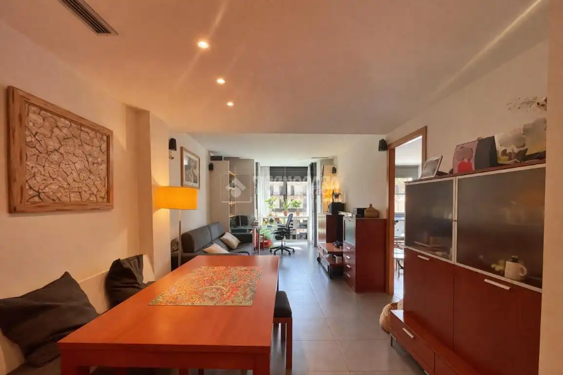 Sala d'estar de Pis en venda en Barcelona amb Aire condicionat