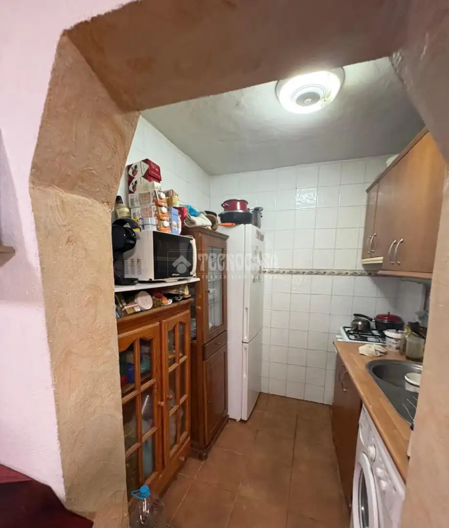 Kitchen of Flat for sale in Almuñécar  with Air Conditioner, Private garden and Swimming Pool