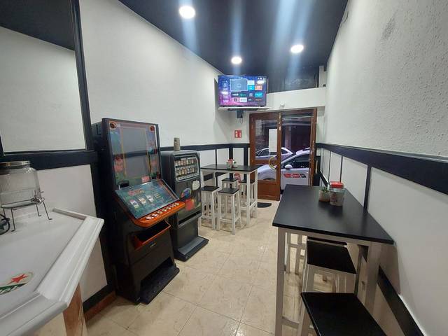 Local comercial en Alquiler en Menendez y Pelayo Marcelino Kalea, 22 en Atxuri