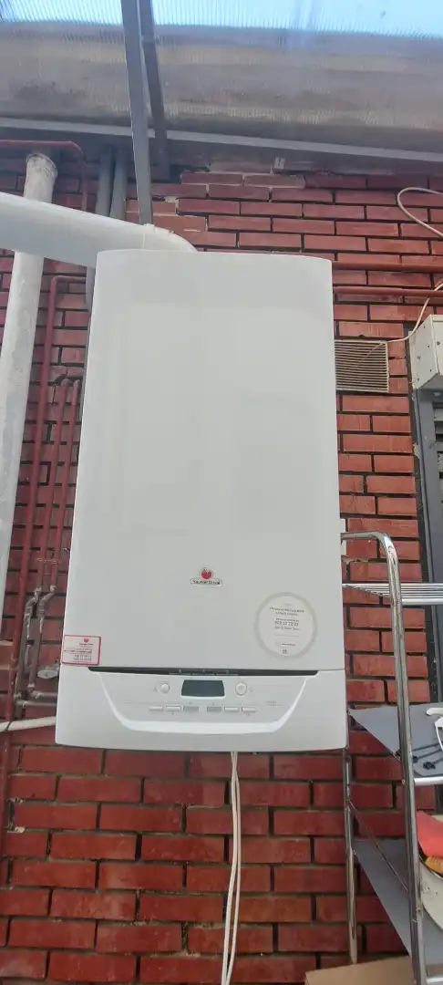 Außenansicht von Wohnung zum Verkauf in Ourense Capital  mit Heizung, Parkett und Terrasse