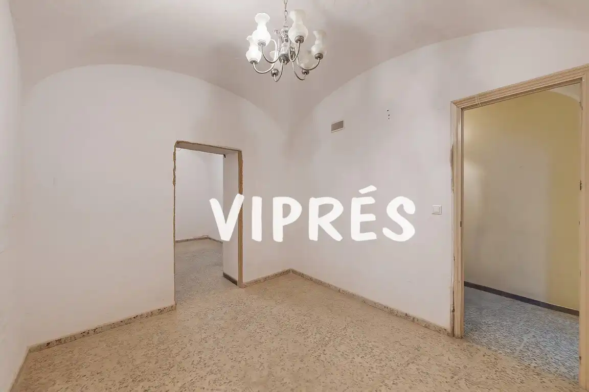 Houses for sale in Mérida  with Storage room