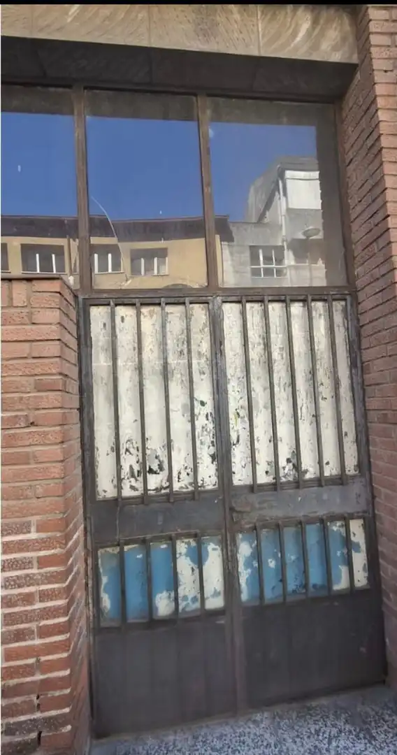 Business premises for sale in Calle Tomas Bretón, imagen 3