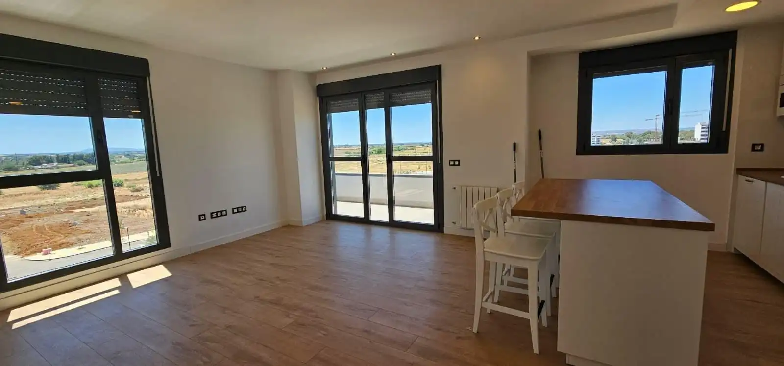 Wohnzimmer von Wohnungen zur Miete in Badajoz mit Klimaanlage, Heizung und Terrasse