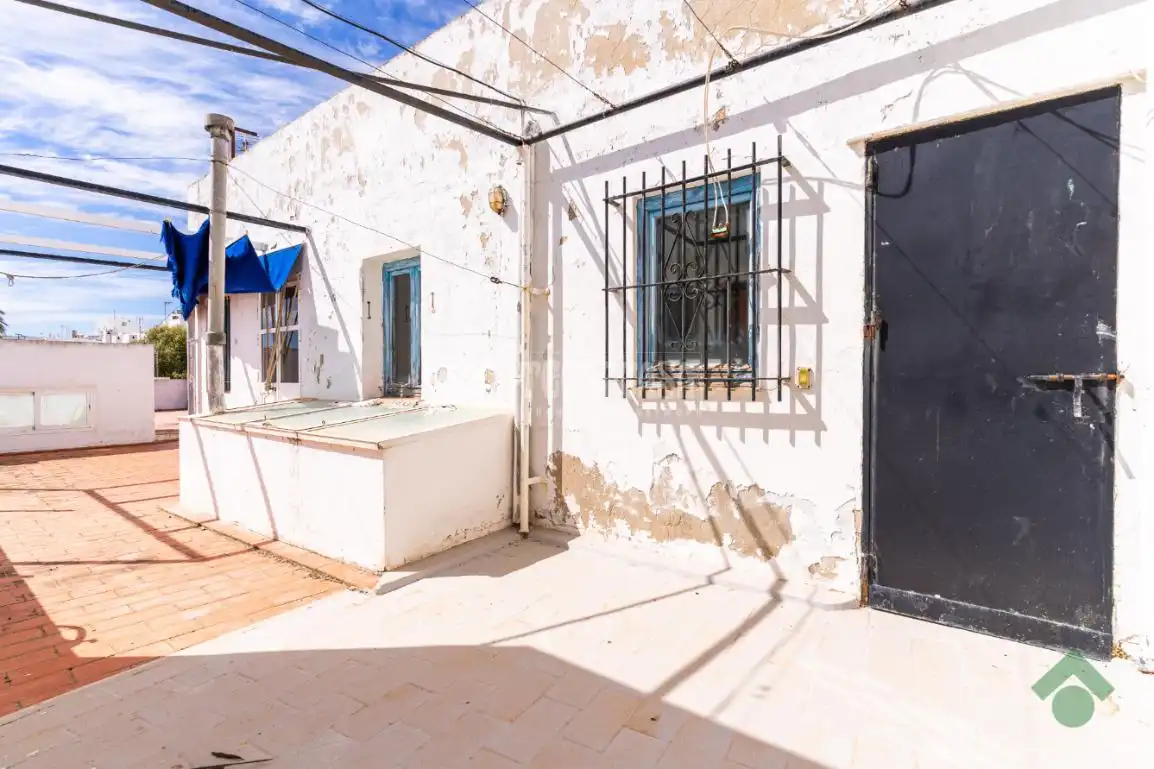 Vista exterior de Edificio en venta en Conil de la Frontera