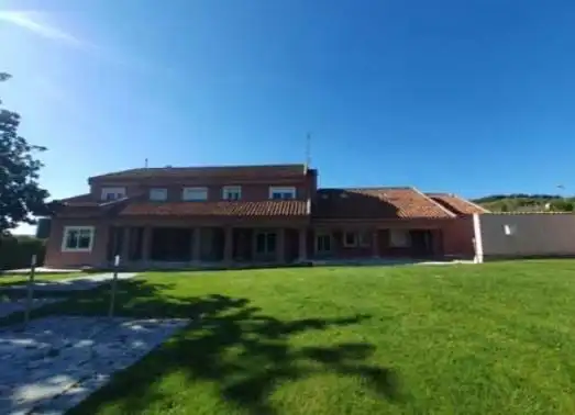 Casa en venta en Armunia