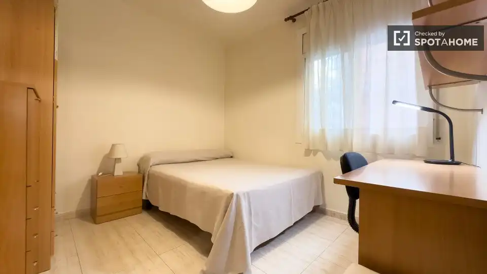 Habitació a Sants-Badal
