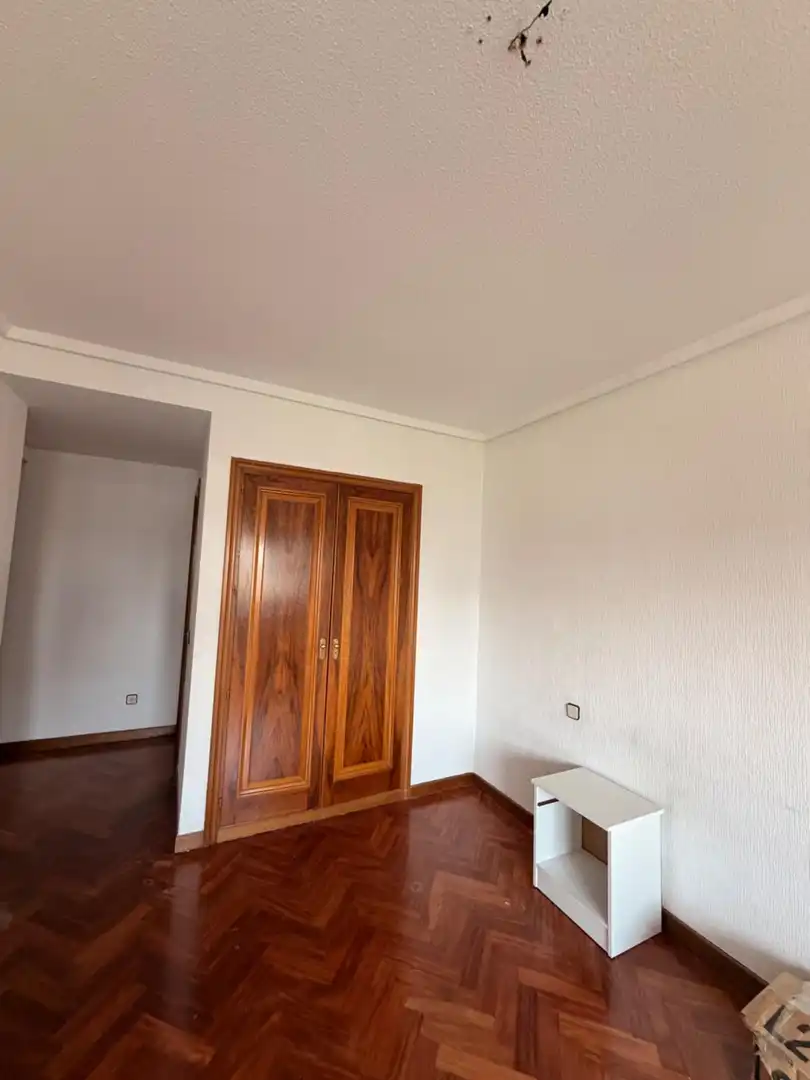 Bedroom of Flat for rent in Madrid  with Private garden, Swimming Pool and Balcony