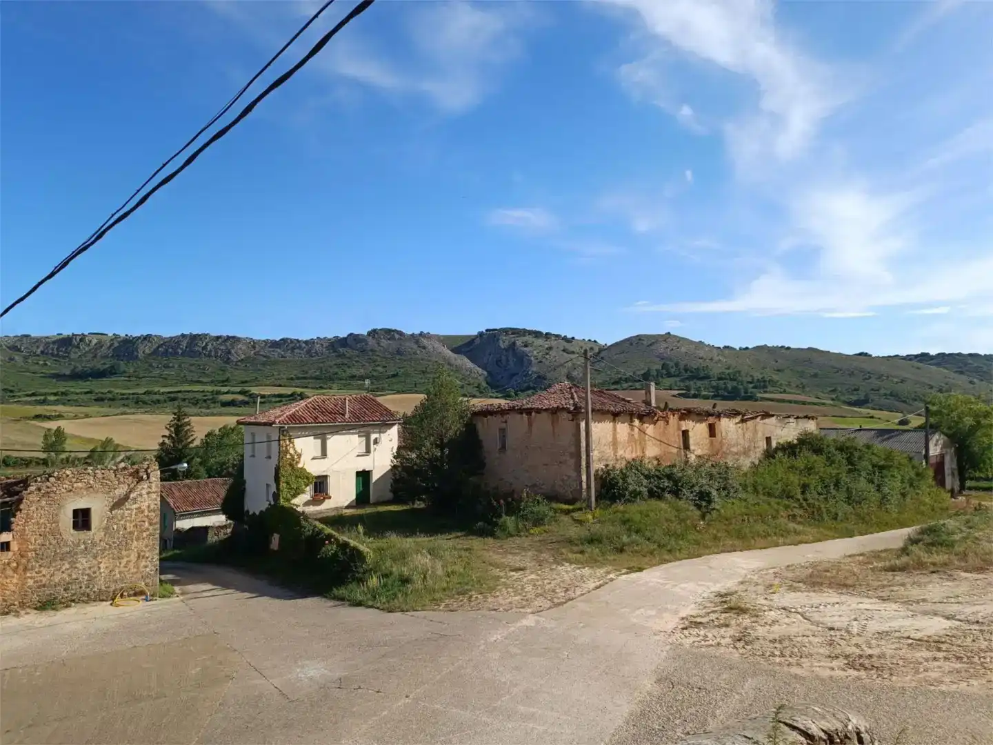 Vista exterior de Casa adosada en venda en Humada