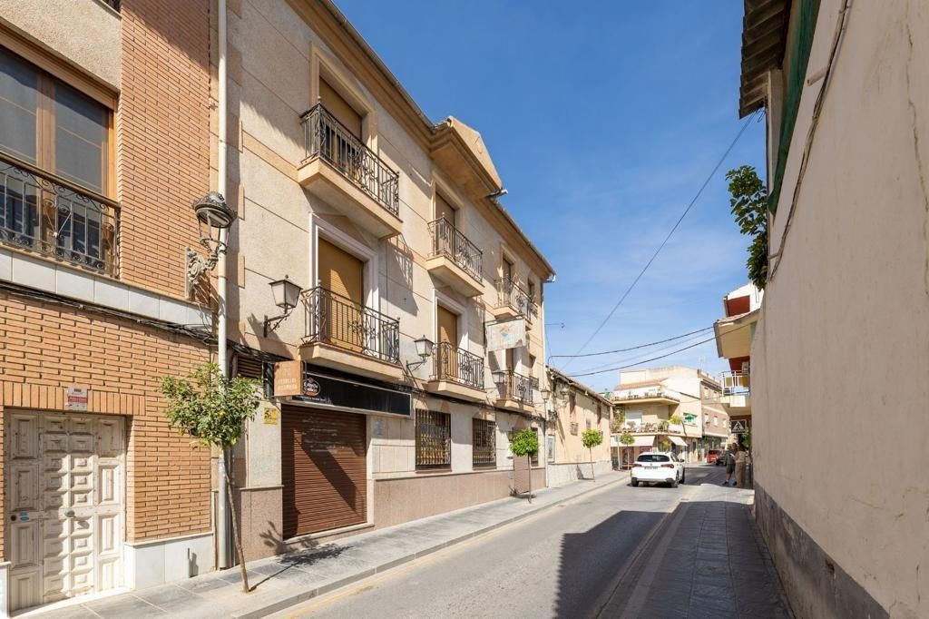 Vista exterior de Casa o xalet en venda en Alhendín amb Aire condicionat, Terrassa i Balcó