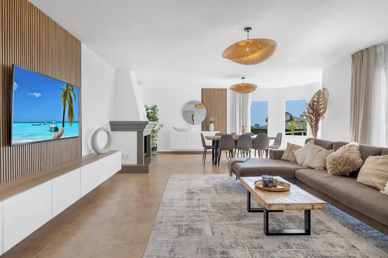 Sala d'estar de Casa o xalet en venda en Estepona amb Aire condicionat, Calefacció i Jardí privat