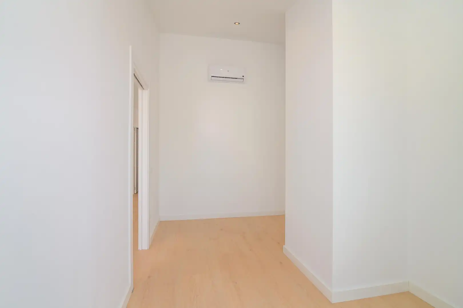 Penthouse with terrace for sale in Carrer Victòria 95, imagen 49