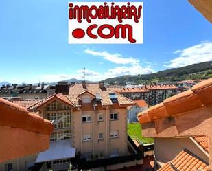 Exterior view of Attic for sale in Castro-Urdiales