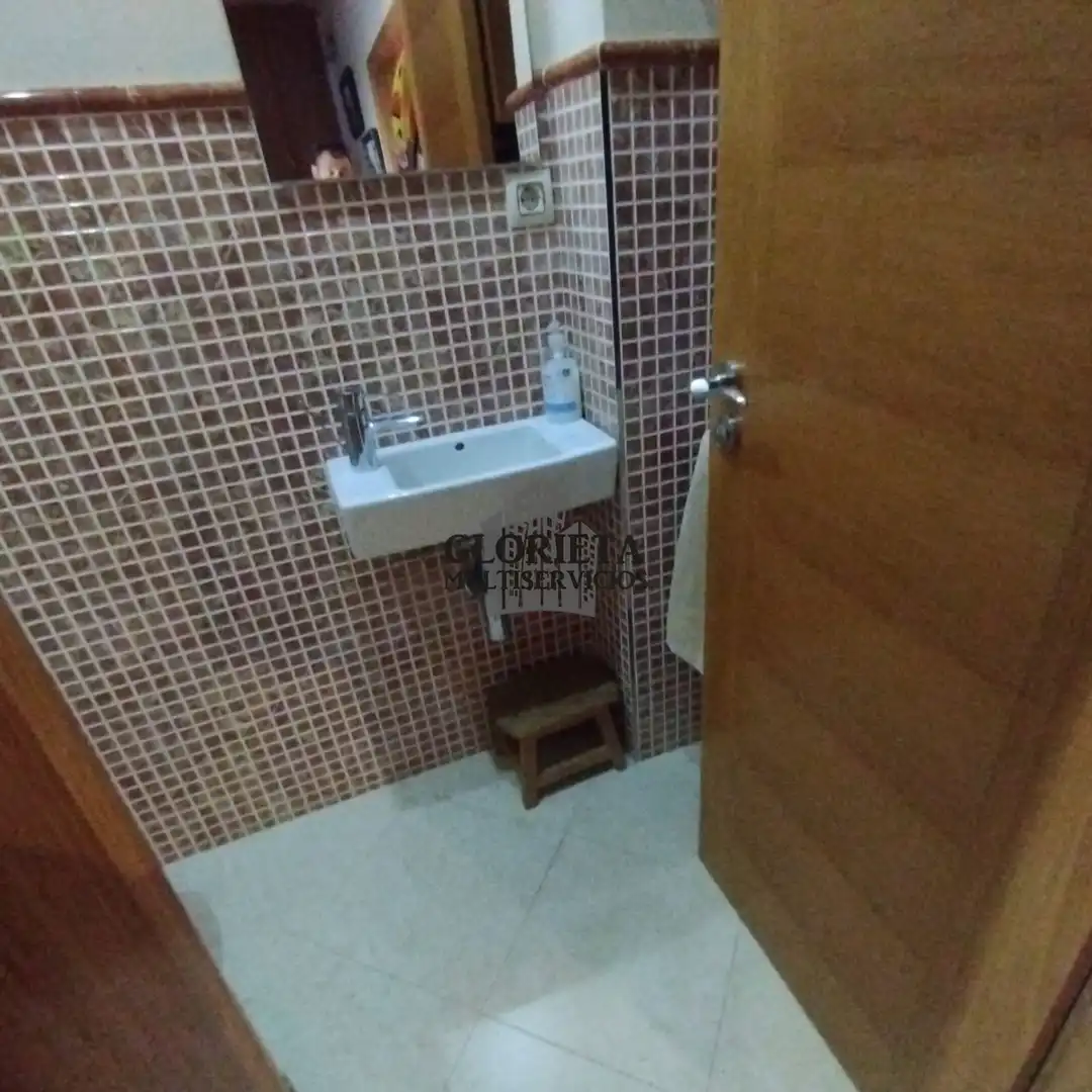 Bany de Casa o xalet en venda en Vigo  amb Calefacció, Terrassa i Traster
