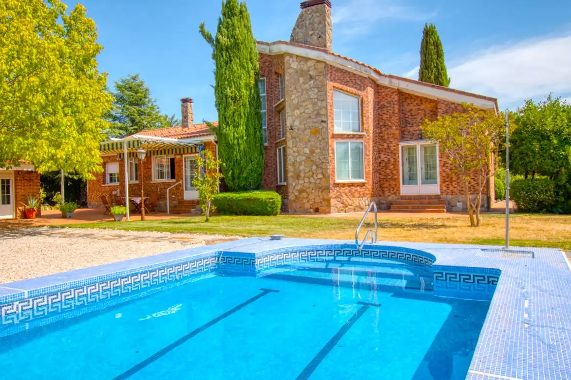 Jardín de Casa o chalet en venta en Nuevo Baztán con Aire acondicionado, Calefacción y Jardín privado