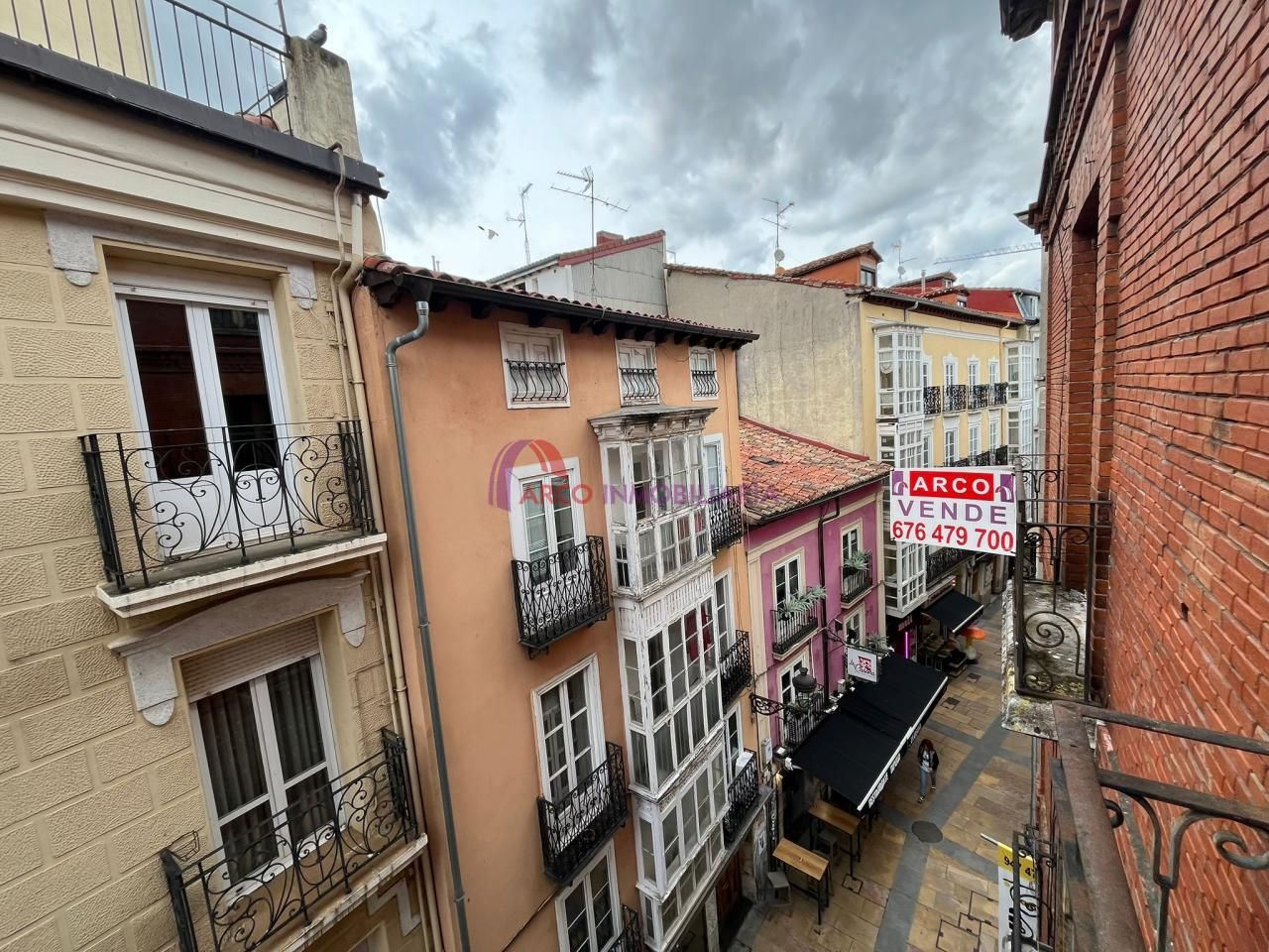 Vista exterior de Piso en venta en Burgos Capital con Balcón
