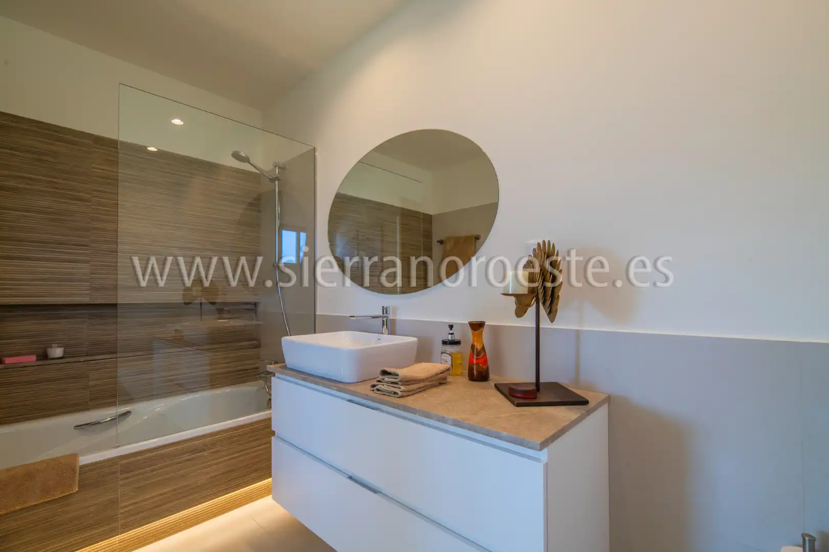 Baño de Casa o chalet de alquiler en Las Rozas de Madrid con Aire acondicionado, Calefacción y Jardín privado
