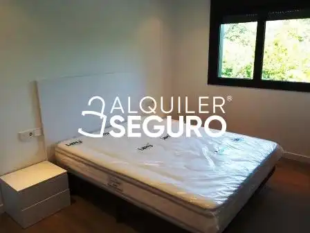 Bedroom of Flat for rent in Vitoria - Gasteiz  with Heating, Storage room and Furnished