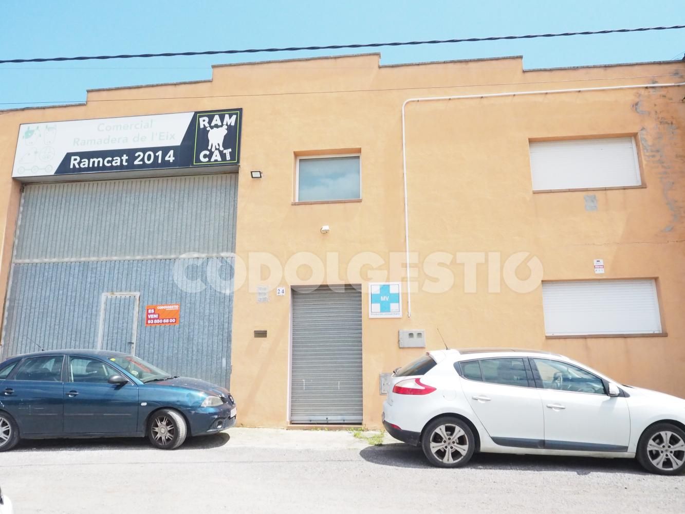 Vista exterior de Nau industrial en venda en Manlleu