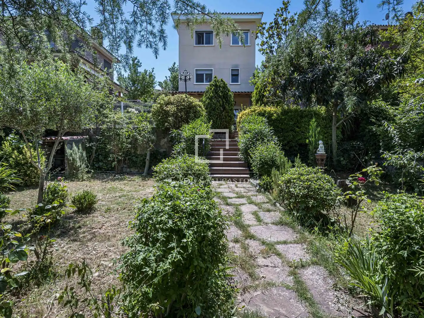 Jardí de Casa o xalet en venda en Sant Cugat del Vallès amb Aire condicionat, Calefacció i Jardí privat