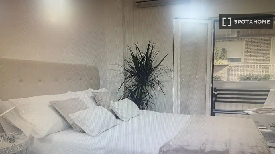 Dormitori de Pis de lloguer en Alaquàs amb Aire condicionat, Calefacció i Moblat