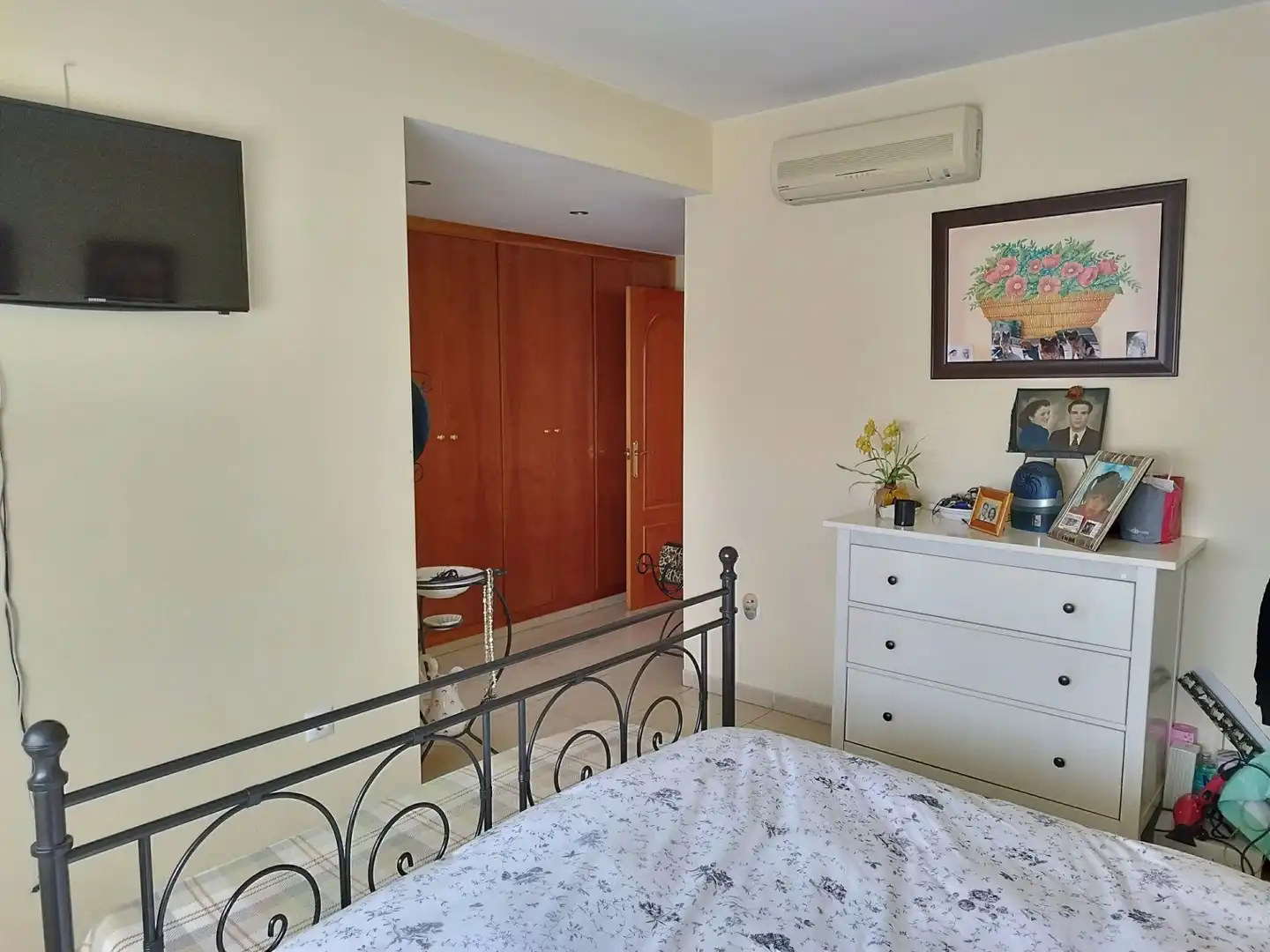 Habitación de Casa o chalet en venta en Riudellots de la Selva con Aire acondicionado, Calefacción y Jardín privado