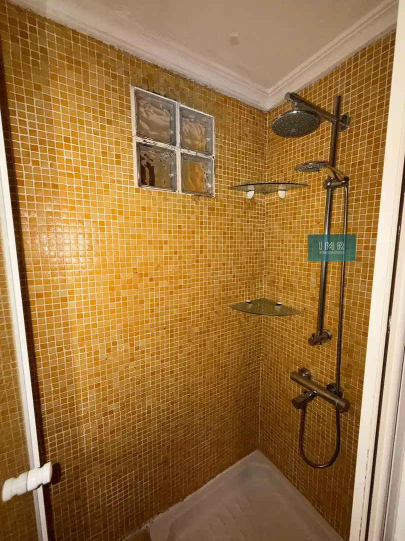 Bathroom of Flat for sale in Castilleja de la Cuesta
