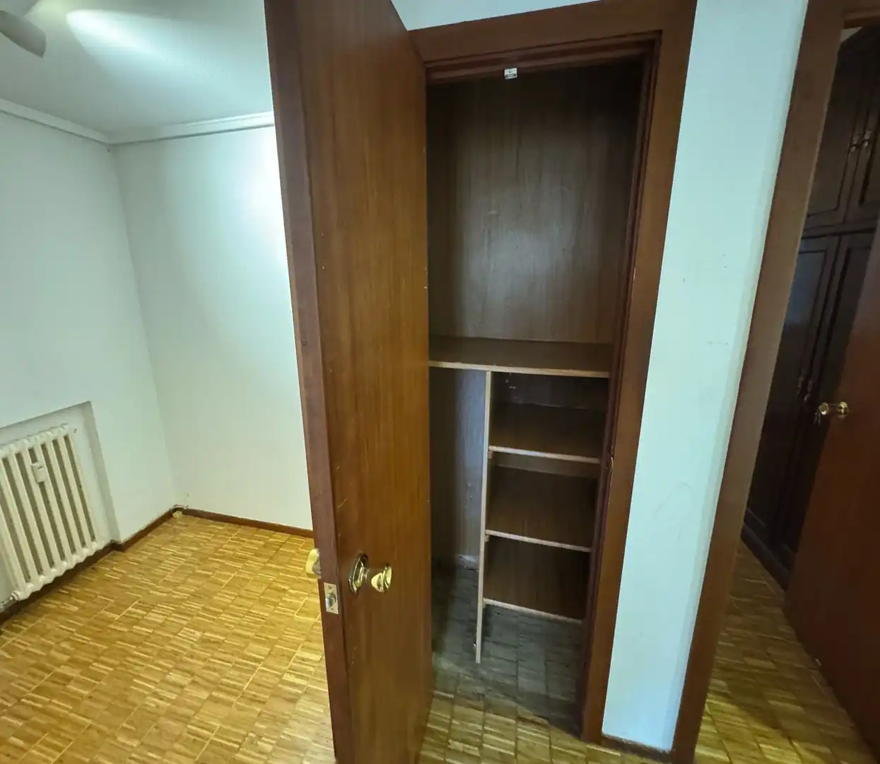Habitación de Piso en venta en Gijón  con Calefacción y Parquet