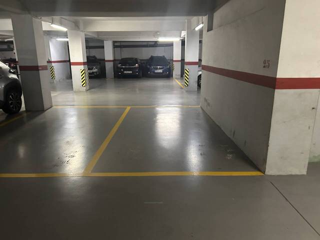 Garaje en Venta en Avenida Madrid en Barri de les Corts