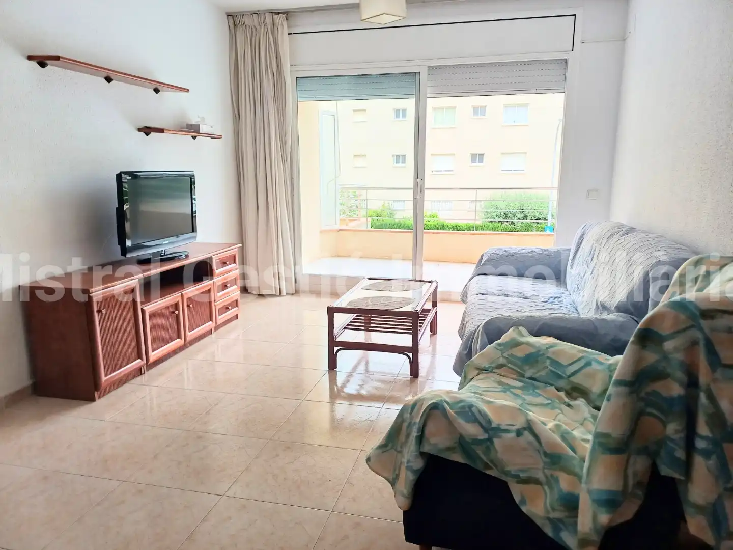 Sala de estar de Piso de alquiler en Calafell con Aire acondicionado, Terraza y Amueblado