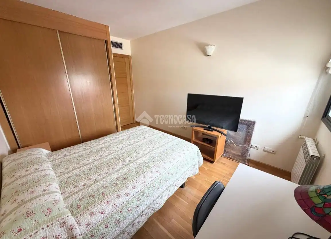 Bedroom of Flat for sale in Valdemoro