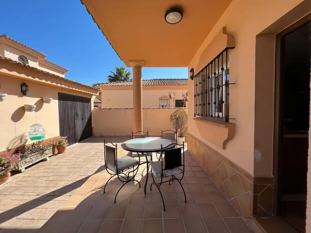Terraza de Casa o chalet en venta en Chiclana de la Frontera con Jardín privado, Terraza y Trastero