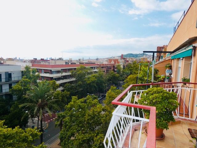 Exterior view of Attic for sale in  Barcelona Capital  with Heating, Terrace and Oven
