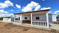 Vista exterior de Finca rústica en venda en Llíria amb Terrassa i Piscina