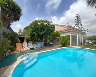 Exterior view of House or chalet for sale in Vilanova i la Geltrú  with Heating, Private garden and Terrace