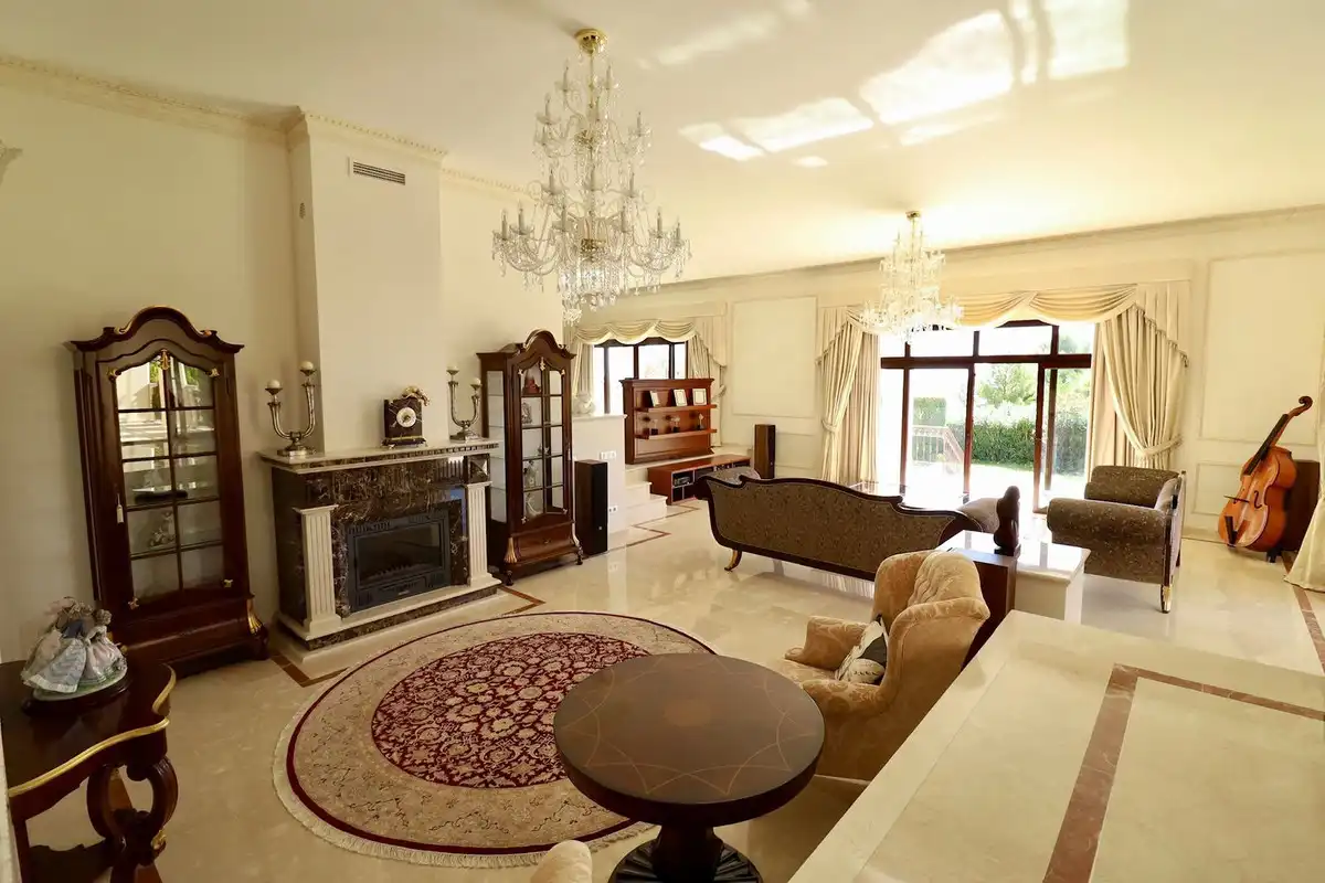 Chalet con piscina en venta en Calle Verdi, imagen 5