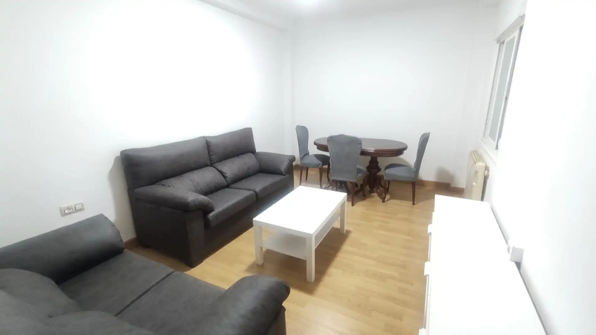 Wohnzimmer von Wohnung zur Miete in Ourense Capital  mit Heizung, Möbliert und Ofen