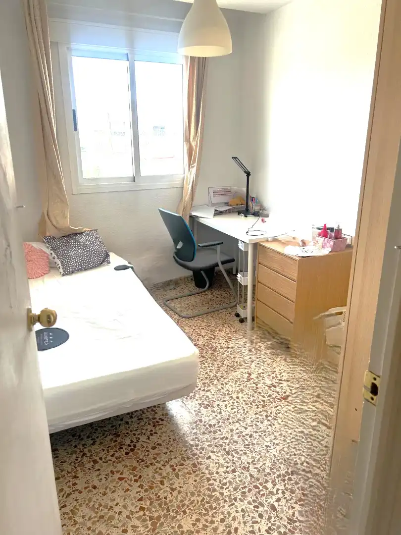 Habitación de Piso de alquiler en Murcia con Amueblado, Horno y Lavadora