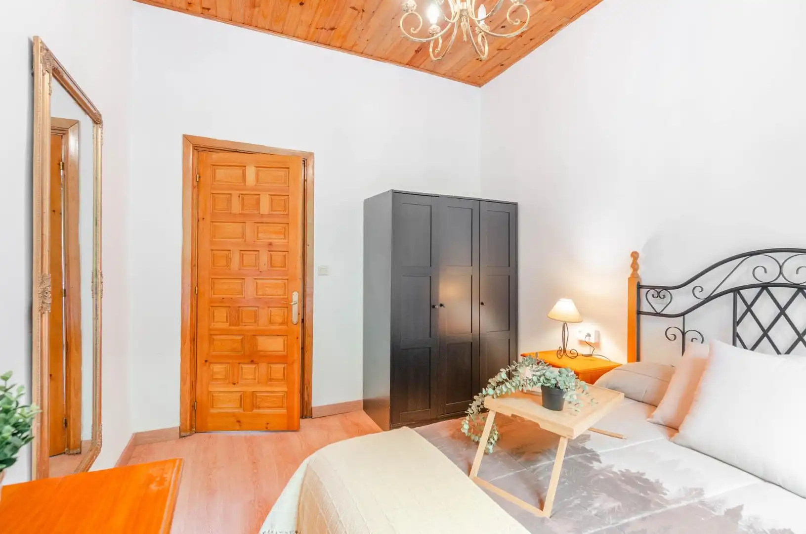 Habitación de Casa adosada en venta en Somiedo con Calefacción, Jardín privado y Trastero