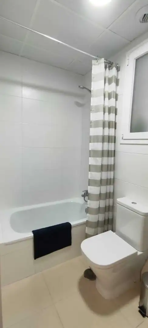 Bany de Apartament de lloguer en Marbella amb Aire condicionat, Terrassa i Traster