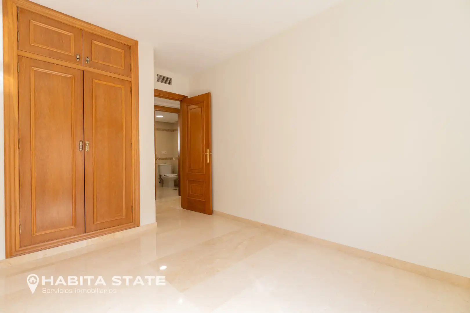 Flat for rent in Almería  with Air Conditioner, Heating and Terrace