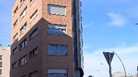 Terrassa (Barcelona). SIN POSESIÓN “OCUPADO” (no se puede visitar ni hipotecar).