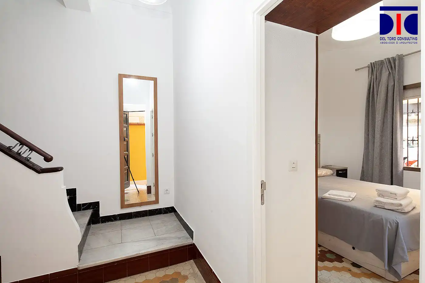 Detached homes for sale in Sevilla  with Air Conditioner, Heating and Furnished