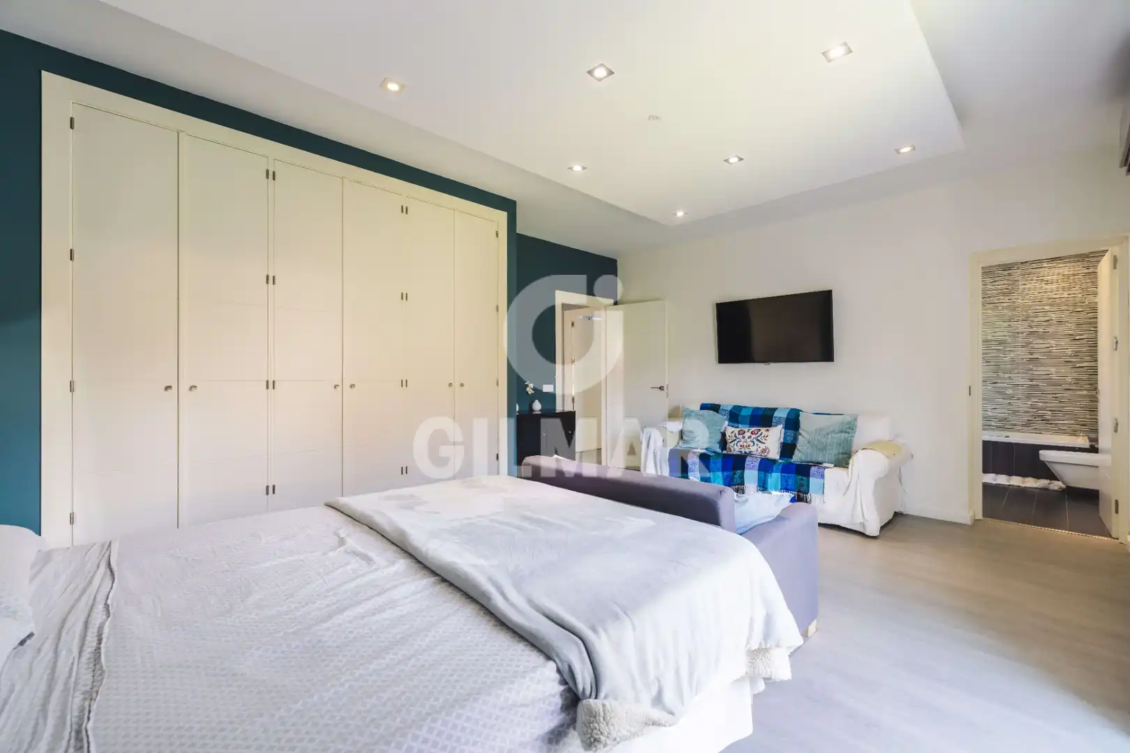 Bedroom of Houses for sale in Las Rozas de Madrid  with Air Conditioner, Heating and Private garden