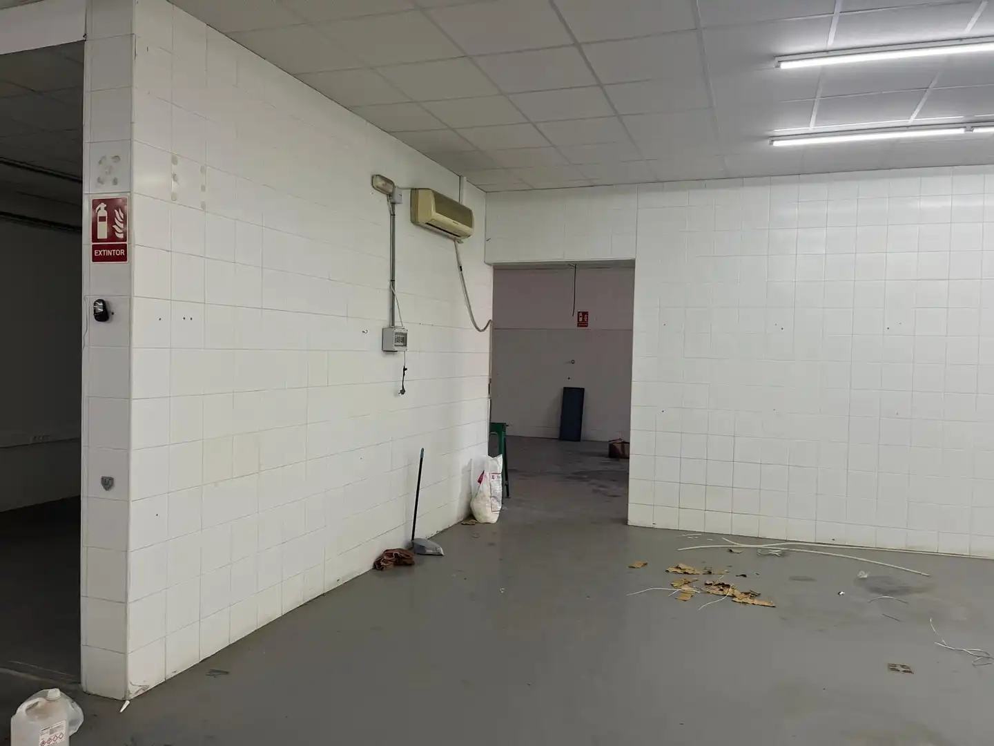 Nave industrial de alquiler en Córdoba con Calefacción y Alarma